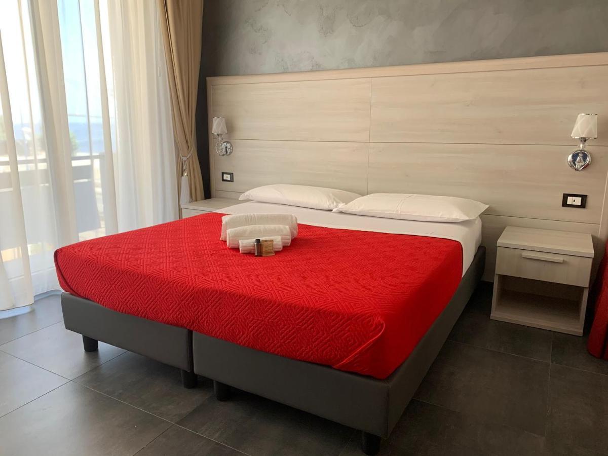 B&B Margherita Messina Buitenkant foto