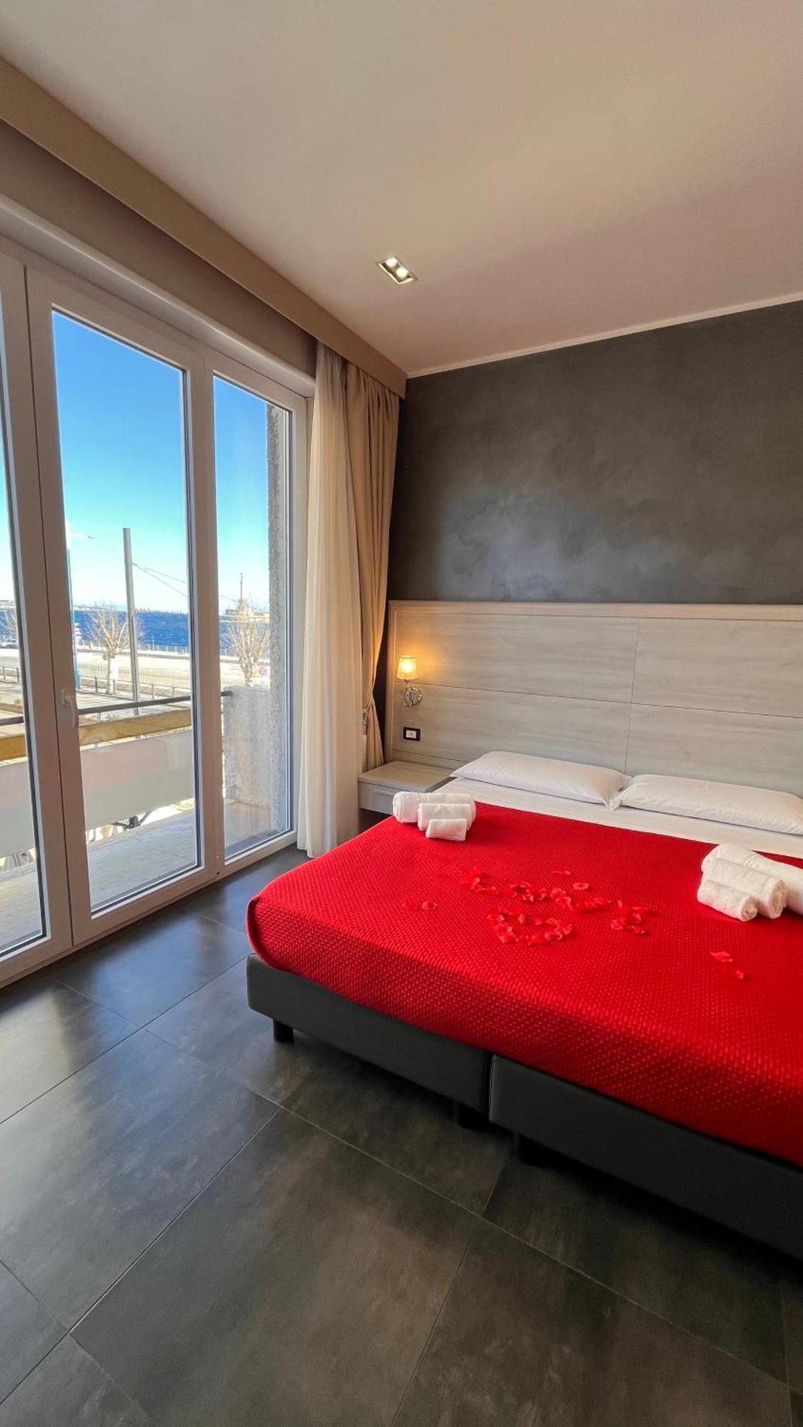 B&B Margherita Messina Buitenkant foto